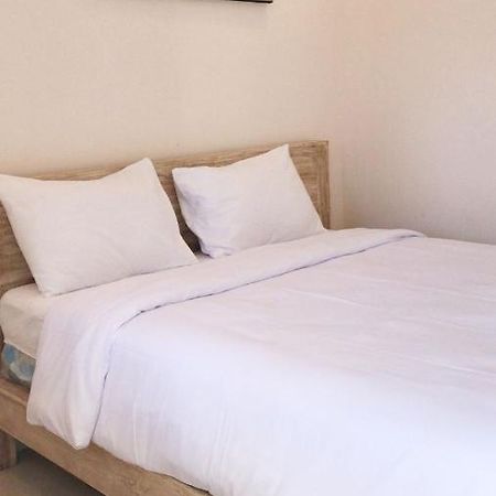 A-Manta Homestay ラブハン・バジョ エクステリア 写真
